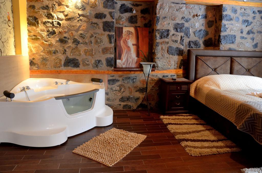 To Spitiko Hotel Agios Athanasios  Bagian luar foto